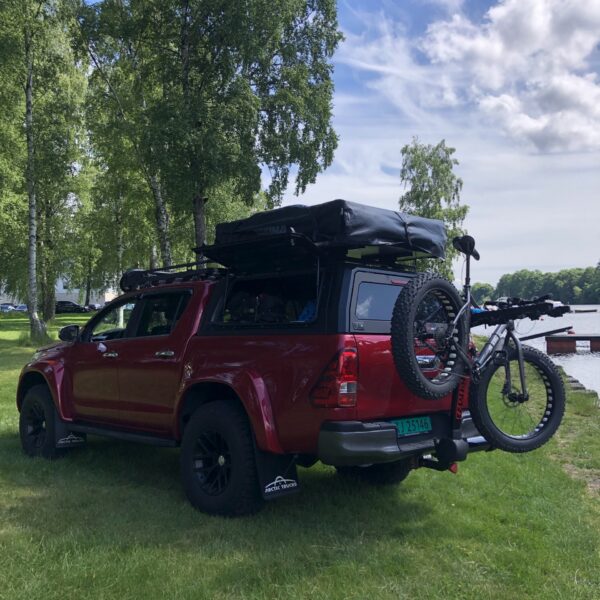 Yakima og RSI med sykkel