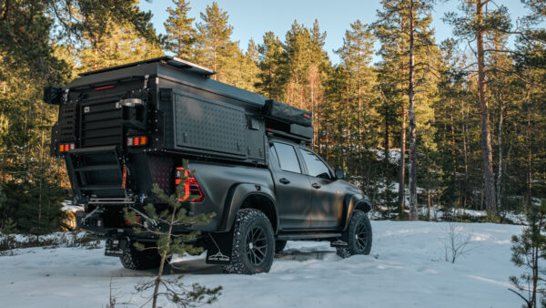 Alu-Cab Khaya Camper 2-Sleeper (Sort)