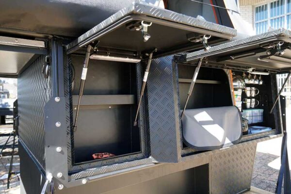 Alu-Cab Khaya Camper 2-Sleeper (Sort)