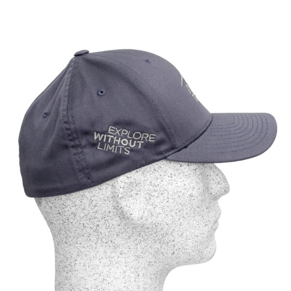 Arctic Trucks FLEXFIT Pro-formance Cap Navy