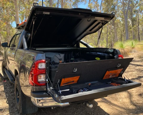 Baklem oppbevaring Toyota Hilux