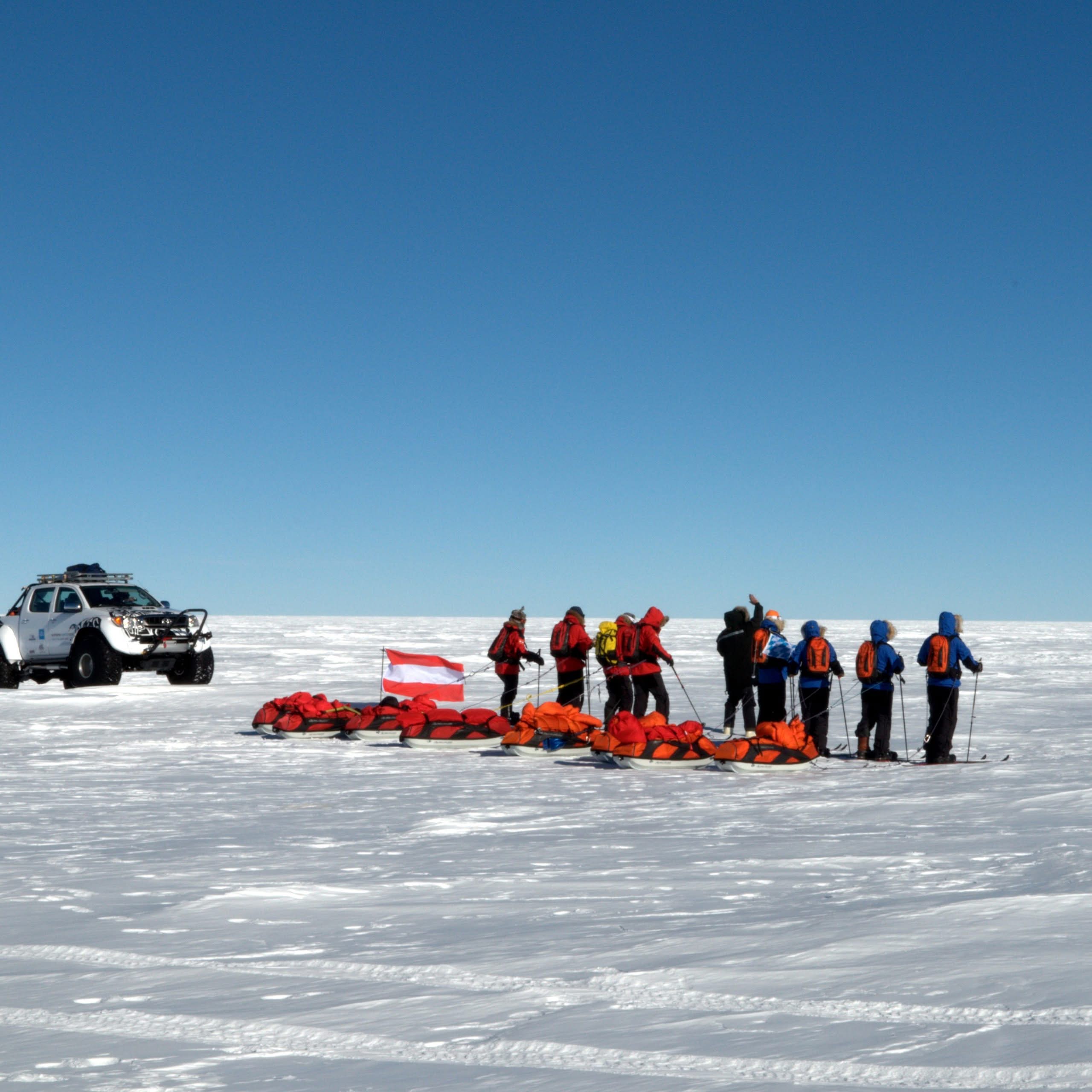 2010 – Hilux AT44 6×6 gjør debut i Antarktis – bilde 2