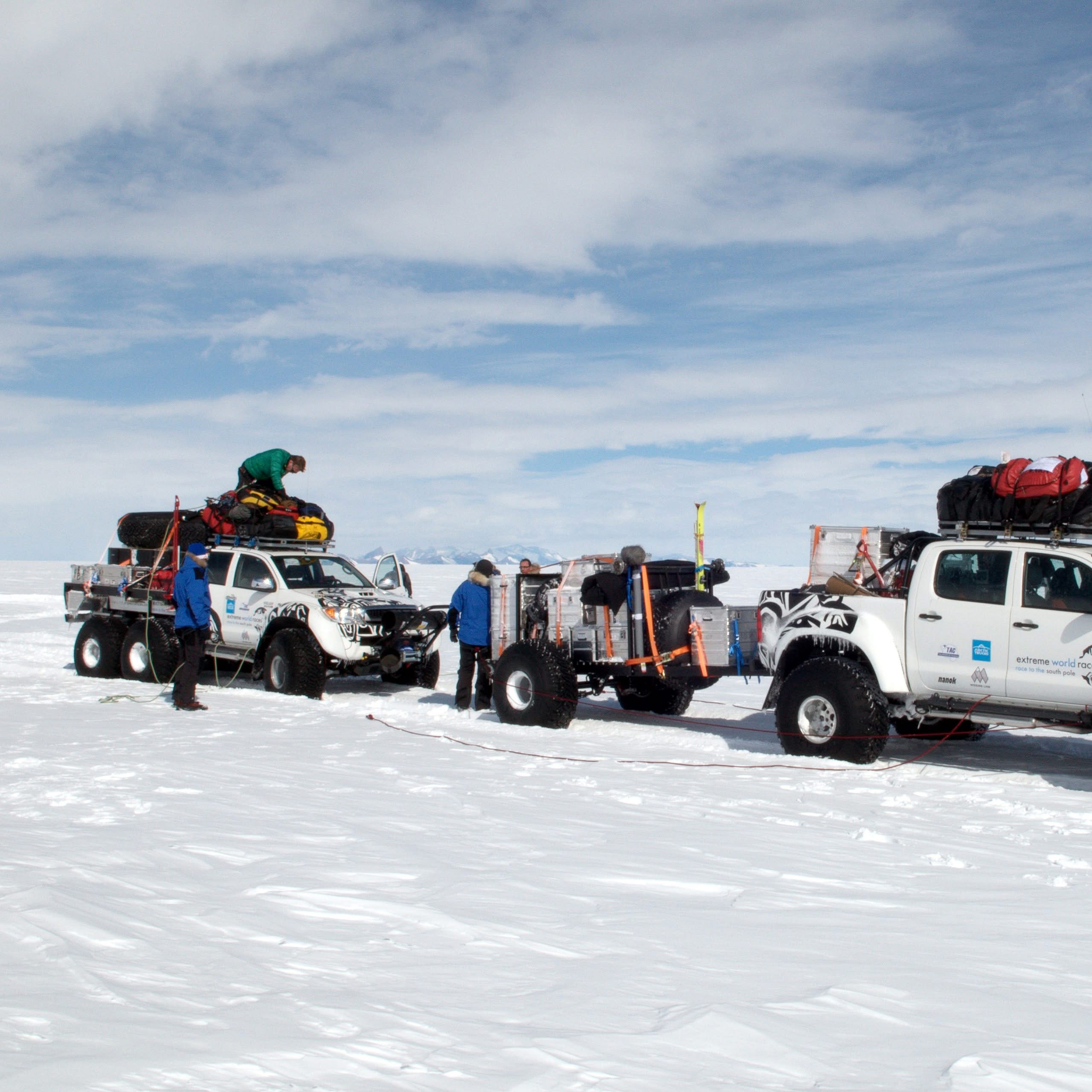 2010 – Hilux AT44 6×6 gjør debut i Antarktis – bilde 1