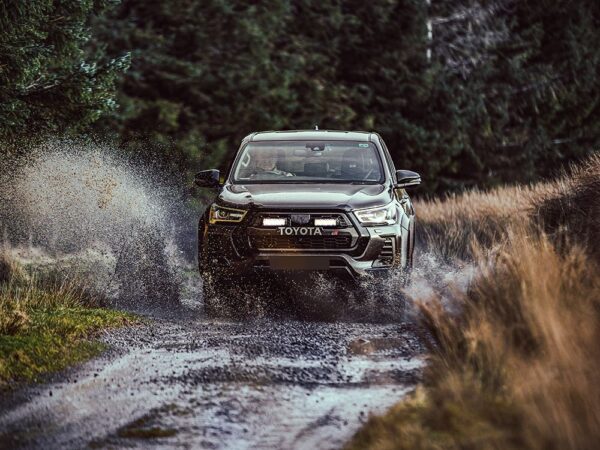 Lazer grillbrakett Toyota Hilux GR Sport 2023+